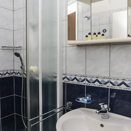 Posta - With Balcony And Sea View - 2 Apartman