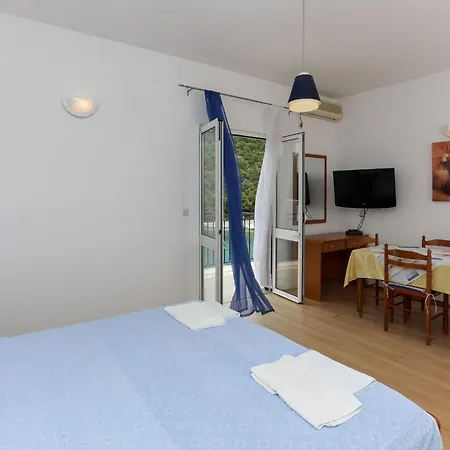 Apartman Posta - With Balcony And Sea View - 2 *